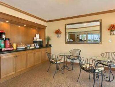 фото отеля Days Inn Mission Valley
