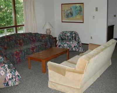 фото отеля Birch Cliff Lodge on Baptiste Lake