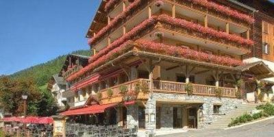фото отеля Hotel La Croix Saint-Maurice Le Grand-Bornand