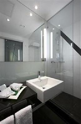 фото отеля Holiday Inn Zurich Messe