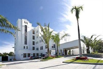 фото отеля Lewis Grand Hotel