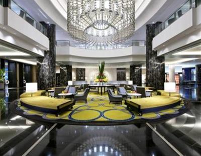 фото отеля Crown Promenade Hotel
