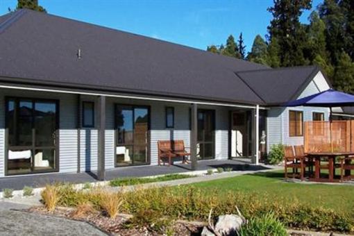 фото отеля Lake Brunner Accommodation and Golf Course