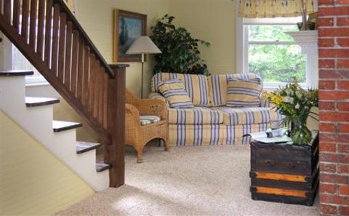 фото отеля Hill House Bed & Breakfast Inn