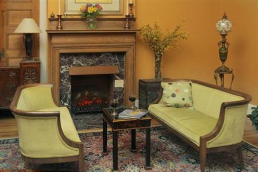 фото отеля Hill House Bed & Breakfast Inn
