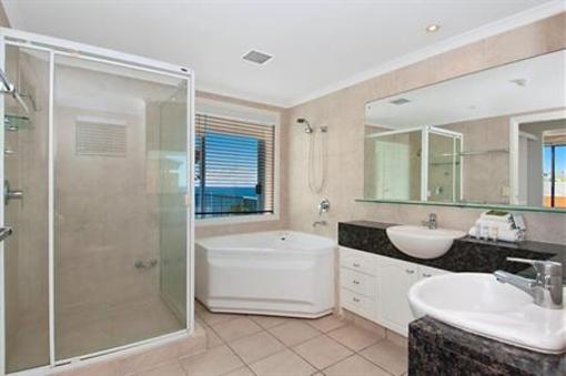 фото отеля Alexandra On The Pacific Apartments Mooloolaba