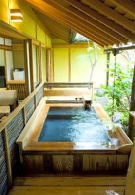 фото отеля Yufuin Santokan Ryokan Inn