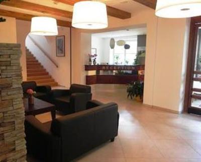 фото отеля Hotel Neue Post und Appartements Villa Rosa Holzgau