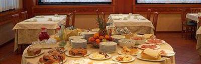 фото отеля Hostellerie Du Cheval Blanc Aosta