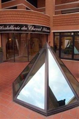 фото отеля Hostellerie Du Cheval Blanc Aosta