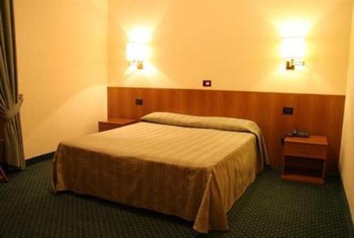 фото отеля Hotel San Carlo Cesano Maderno