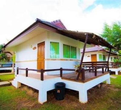 фото отеля Rattanapura Beach Resort