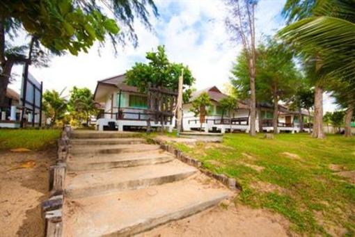 фото отеля Rattanapura Beach Resort