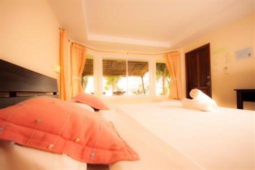 фото отеля Rattanapura Beach Resort