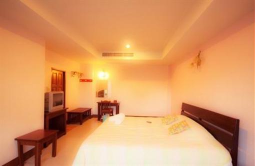 фото отеля Rattanapura Beach Resort