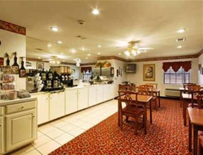 фото отеля Super 8 White Hall