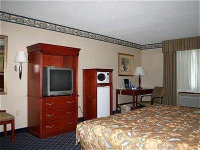 фото отеля Holiday Inn Express & Suites Danville
