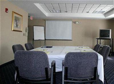 фото отеля Holiday Inn Express & Suites Danville