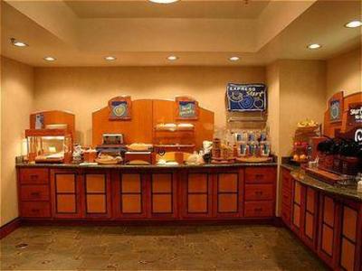 фото отеля Holiday Inn Express & Suites Danville