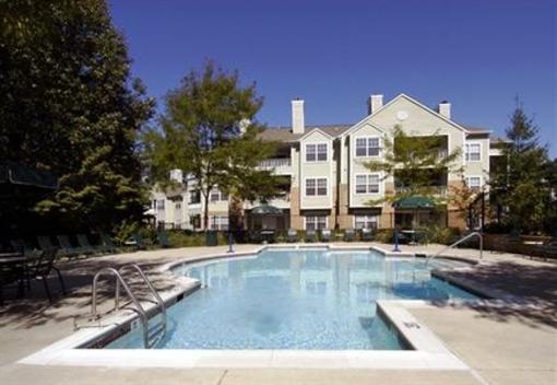 фото отеля Bridgestreet Apartments St. Johns Wood Reston