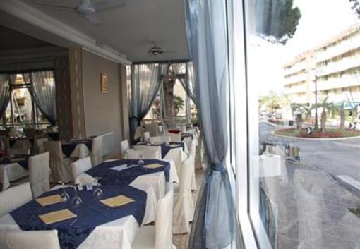 фото отеля Esperia Cesenatico Hotel