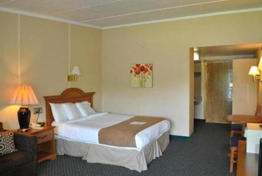 фото отеля Classic Inn & Suites West Boylston