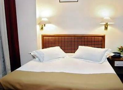 фото отеля Hotel Clark International