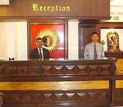 фото отеля Hotel Clark International