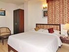 фото отеля Hotel Clark International