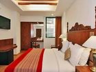 фото отеля Hotel Clark International