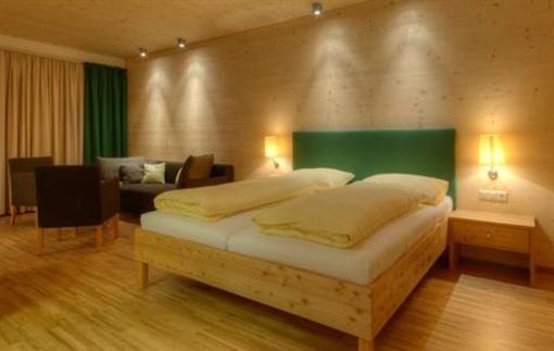 фото отеля Familienhotel Kreuzwirt Weissensee