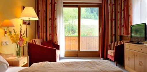 фото отеля Familienhotel Kreuzwirt Weissensee