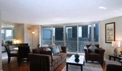 фото отеля Chicago Premier Suites
