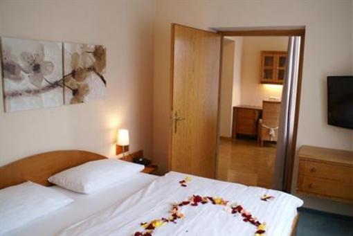 фото отеля Thermenhotel Kowald an der Therme Loipersdorf