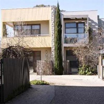 фото отеля Central Shepparton Apartments