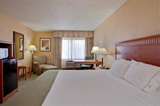 фото отеля Holiday Inn Express Colton