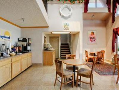 фото отеля Days Inn and Suites Red Rock Gallup