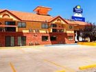 фото отеля Days Inn and Suites Red Rock Gallup