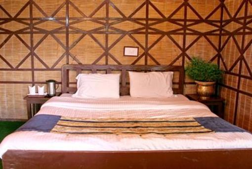 фото отеля Hotel Oakwood Hamlet