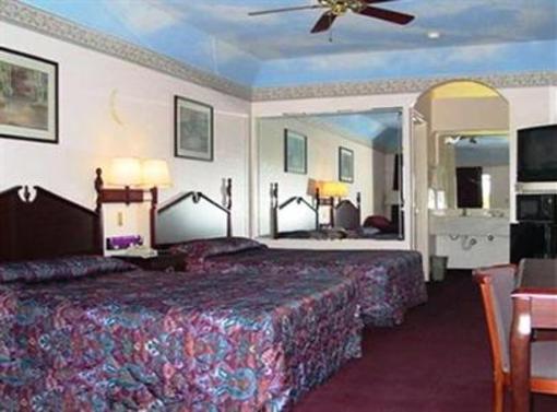 фото отеля Scottish Inn And Suites Humble