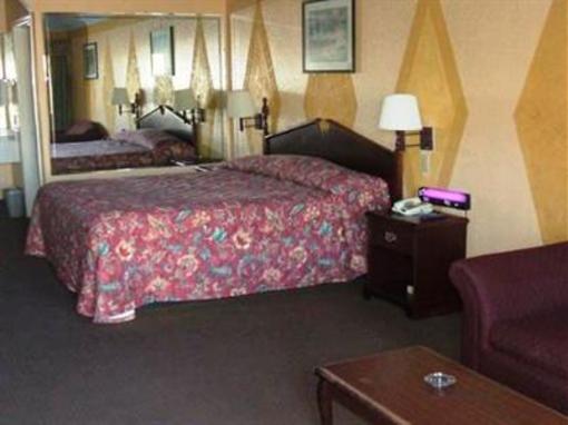 фото отеля Scottish Inn And Suites Humble