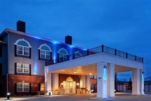фото отеля Holiday Inn Milwaukee Airport