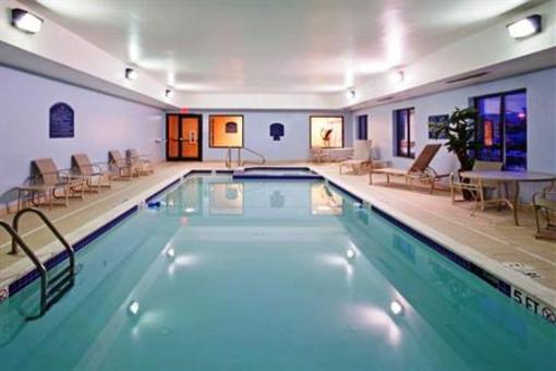 фото отеля Holiday Inn Express Cleveland-Richfield