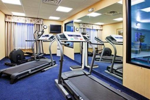 фото отеля Holiday Inn Express Cleveland-Richfield
