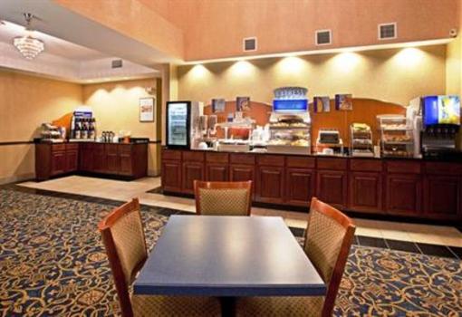 фото отеля Holiday Inn Express Cleveland-Richfield