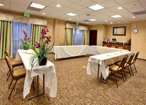 фото отеля Holiday Inn Express Hotel & Suites San Diego Otay Mesa