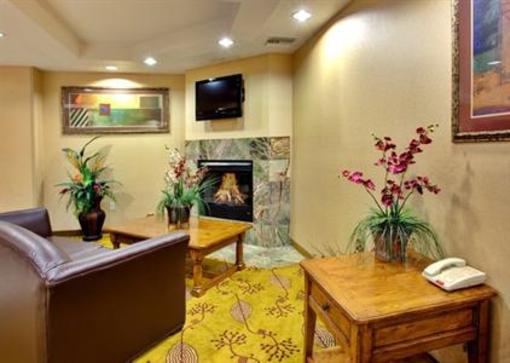 фото отеля Holiday Inn Express Hotel & Suites San Diego Otay Mesa