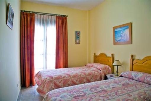 фото отеля Apartamentos Turisticos Casa de La Borrega Estepona