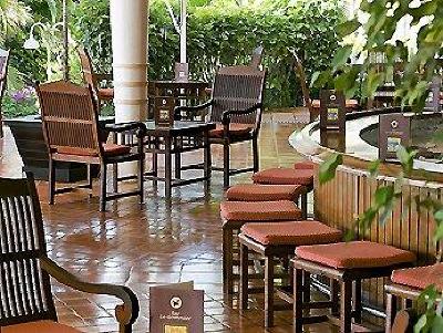 фото отеля Hotel Bakoua