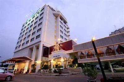 фото отеля Louis Tavern Hotel Bangkok